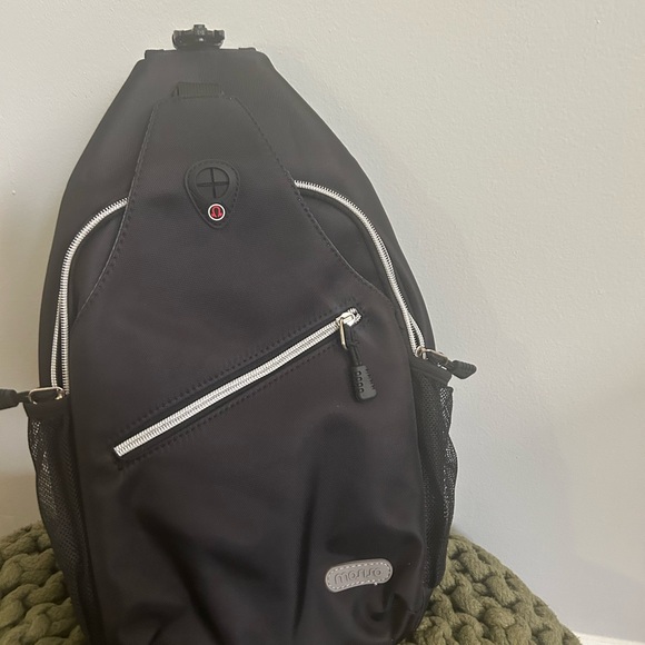 Mosiso Black Sling Backpack - Picture 1 of 11